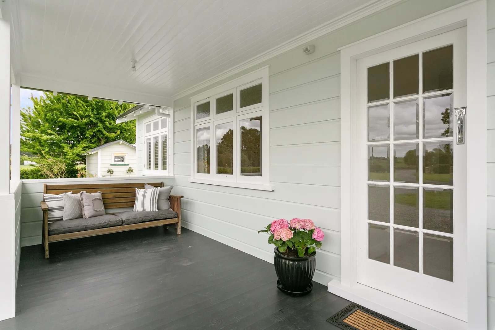 Exterior images of Oakshott Road, renovated home by Whitechurch Construction, Waikato residential builders.