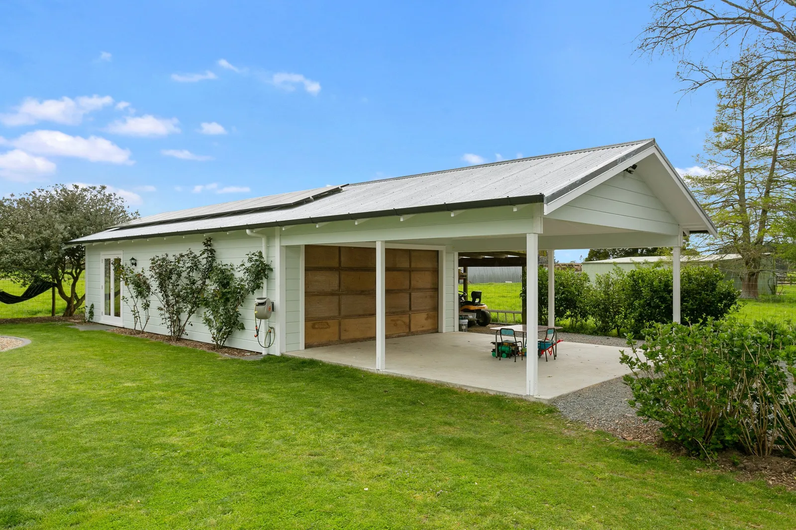Exterior after images of Oakshott Road, renovated home by Whitechurch Construction, Waikato residential builders.
